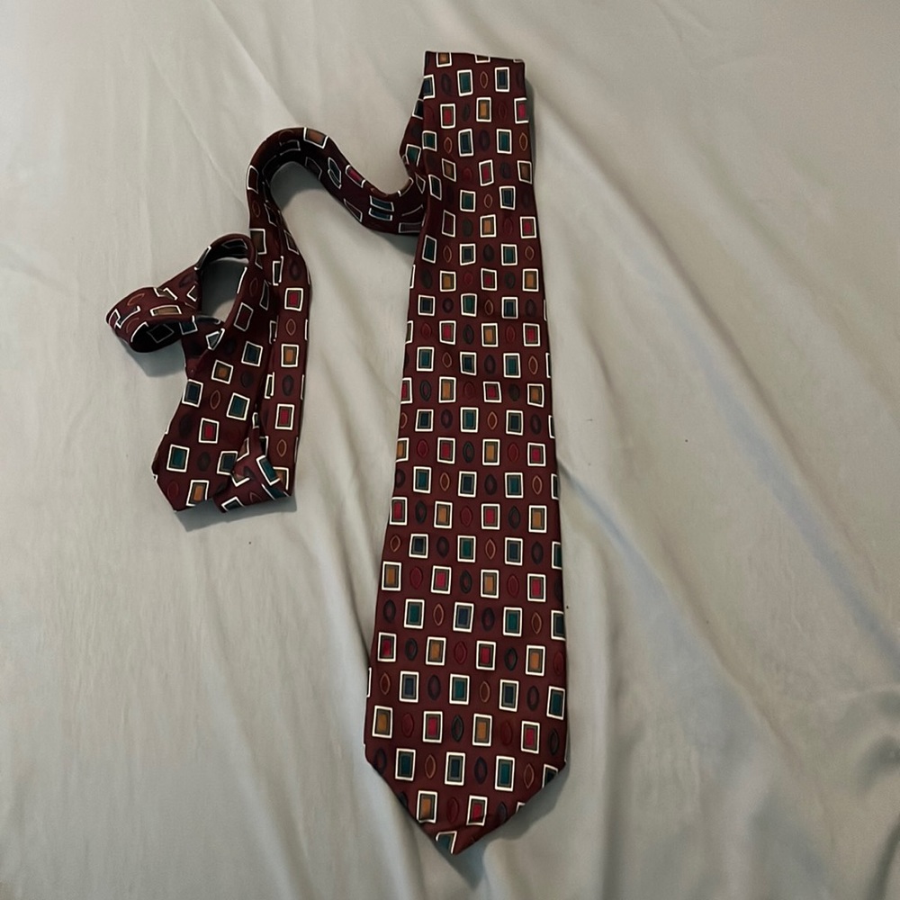 Abstract maroon Givenchy tie